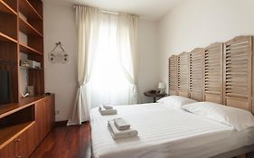 De Angeli Cozy Apartment- Youhosty